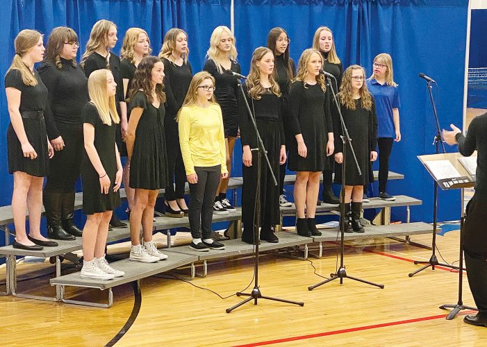 Graduation looking a little closer to normal this year for area schools | News, Sports, Jobs - Vimarsana News
